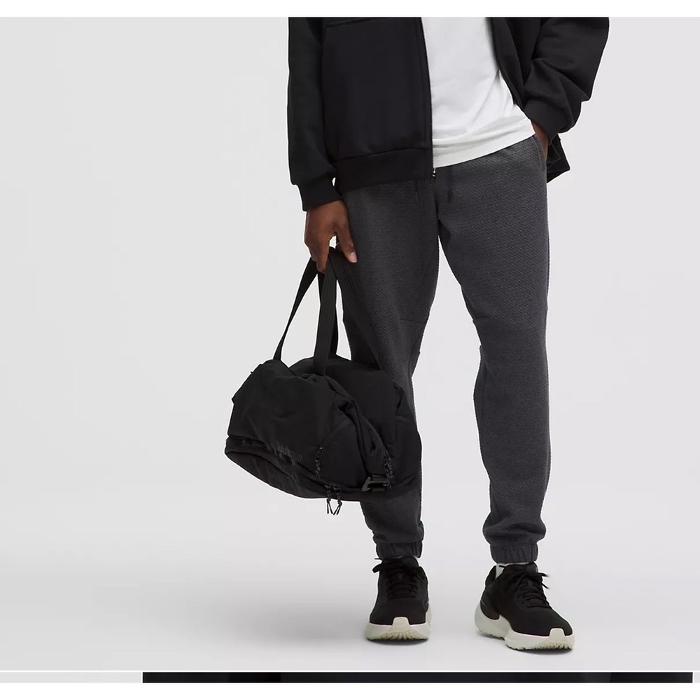 Lululemon Ease The Day Jogger Heathered black Textured Knit Pants Mens Large